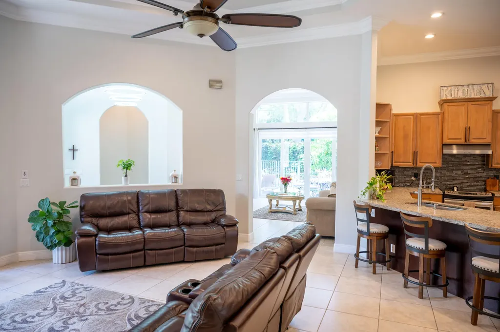 10122 Oak Meadow Lane Lake Worth FL 33449