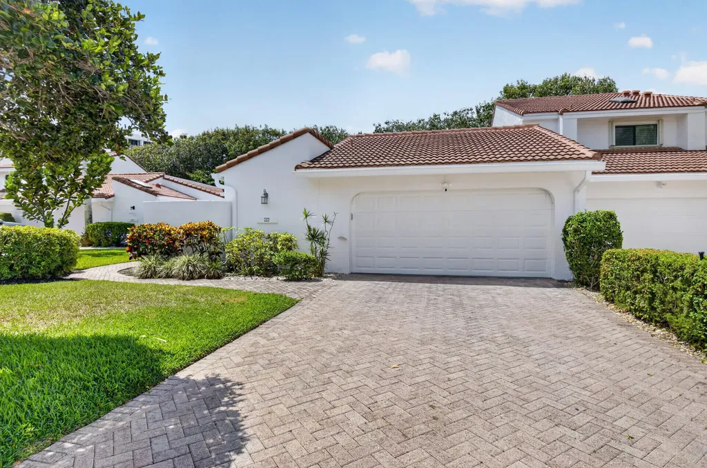 7374 Woodmont Court Boca Raton FL 33434