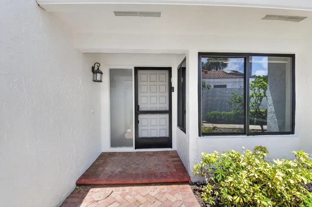 7374 Woodmont Court Boca Raton FL 33434