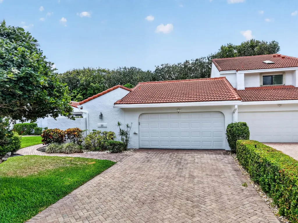 7374 Woodmont Court Boca Raton FL 33434