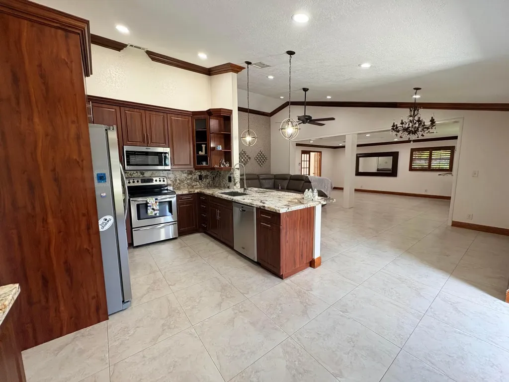15943 W Wind Circle Sunrise FL 33326