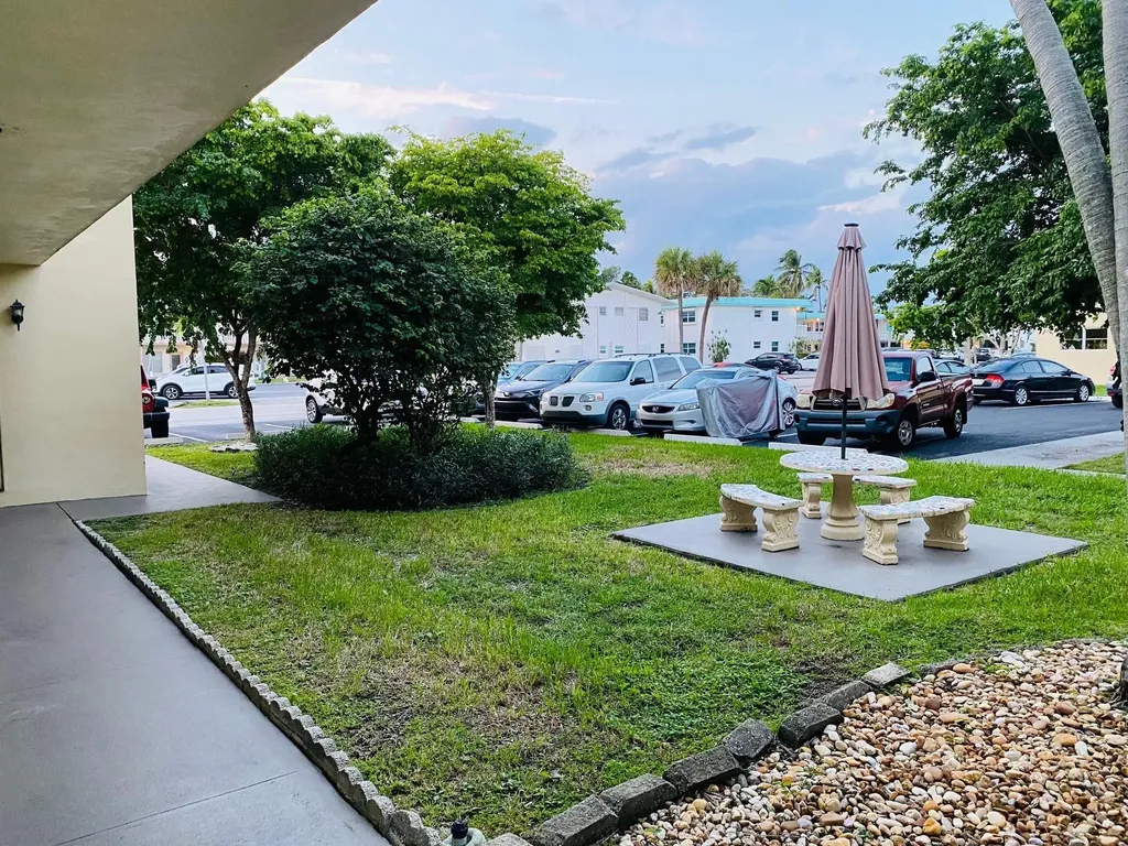 1301 N 12th Court Hollywood FL 33019