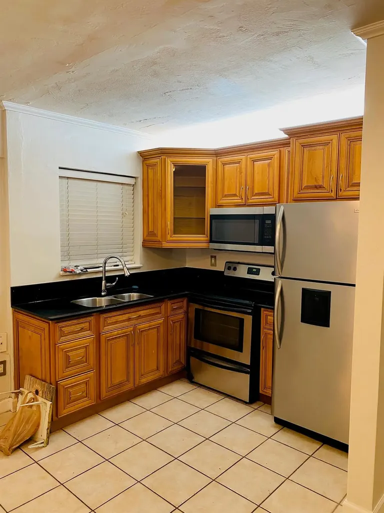 1301 N 12th Court Hollywood FL 33019