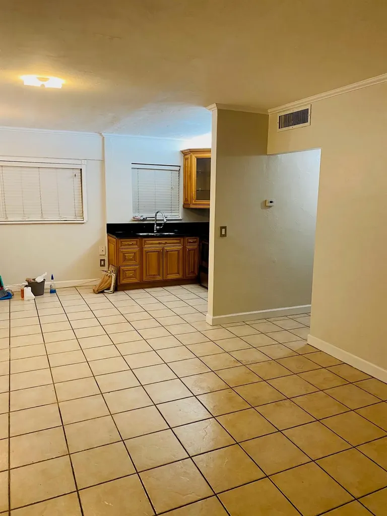 1301 N 12th Court Hollywood FL 33019