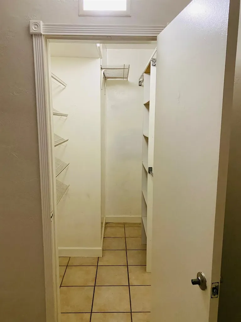 1301 N 12th Court Hollywood FL 33019