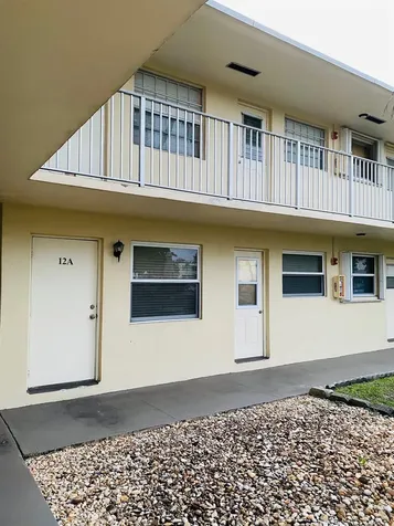 1301 N 12th Court Hollywood FL 33019