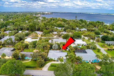 206 SE Wentworth Drive Stuart FL 34996