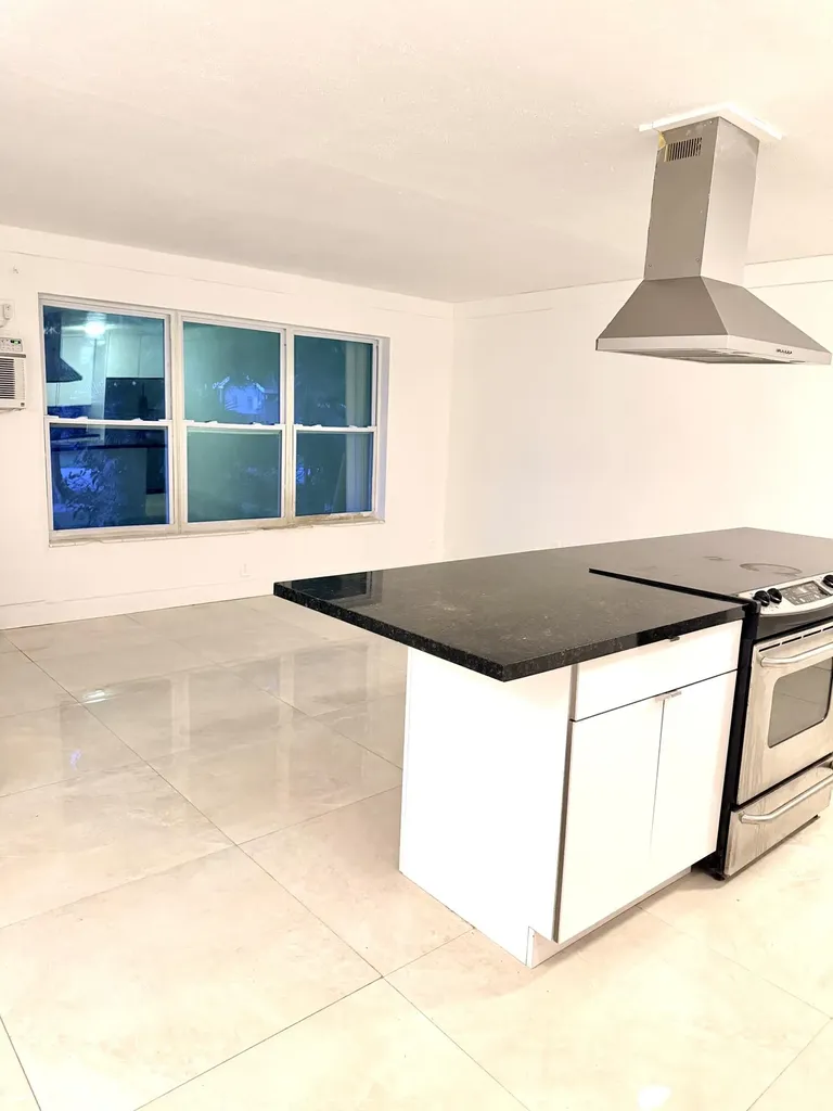 1920 N 65th Way Hollywood FL 33024