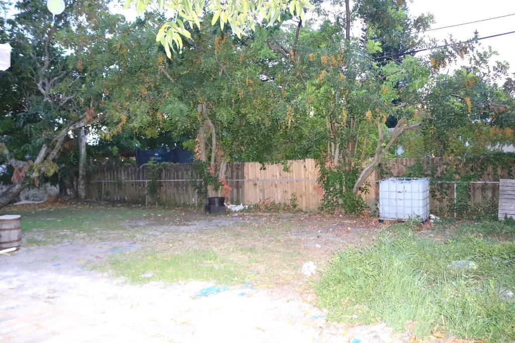 1920 N 65th Way Hollywood FL 33024