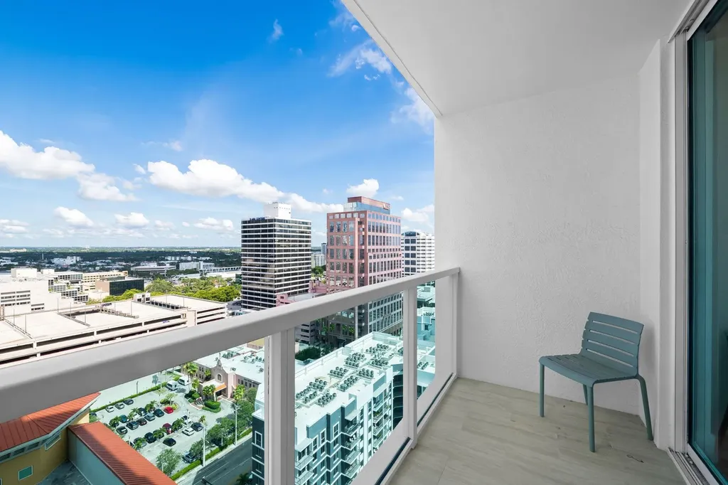 350 SE 2nd Street Fort Lauderdale FL 33301
