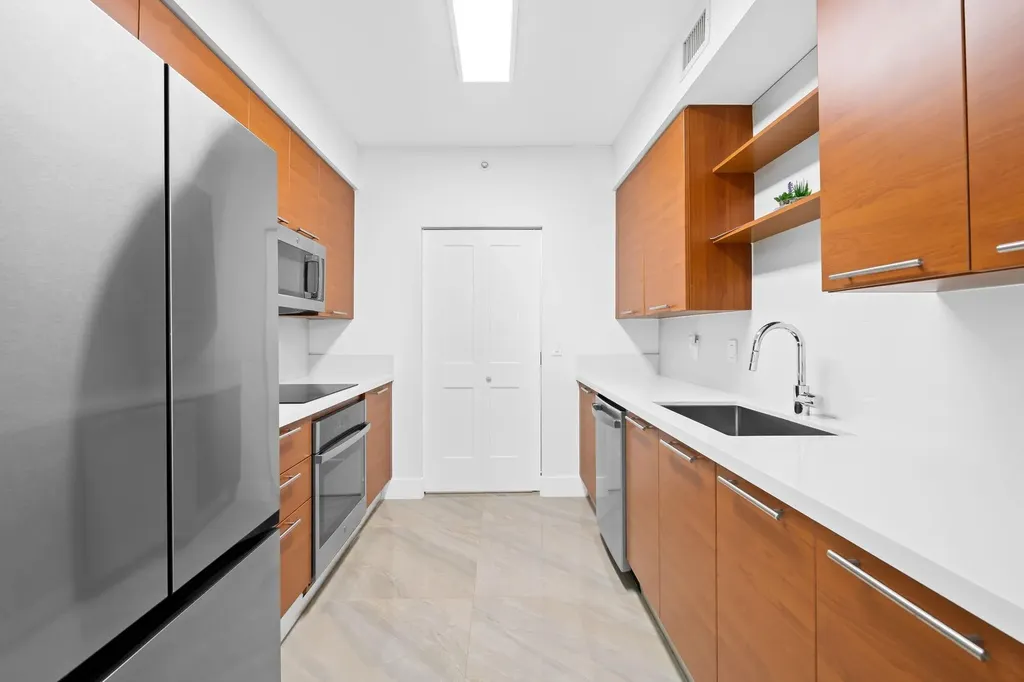 350 SE 2nd Street Fort Lauderdale FL 33301