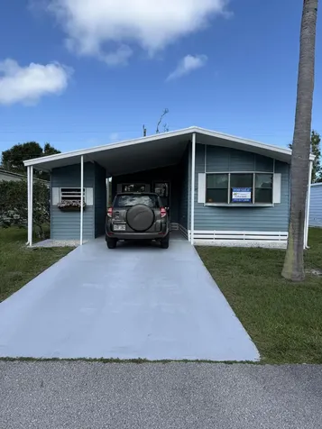 47 Flores Del Norte Fort Pierce FL 34951
