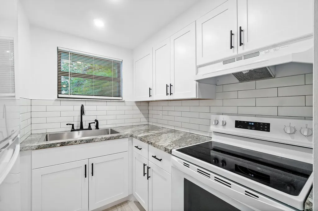 626 N Federal Highway Lake Worth Beach FL 33460