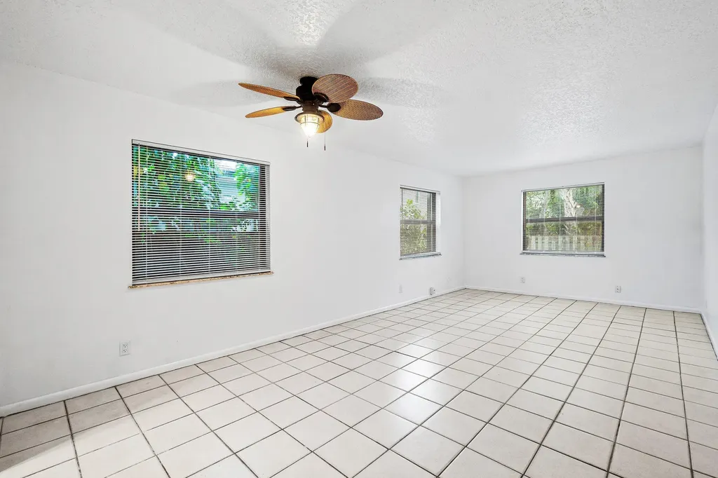 626 N Federal Highway Lake Worth Beach FL 33460