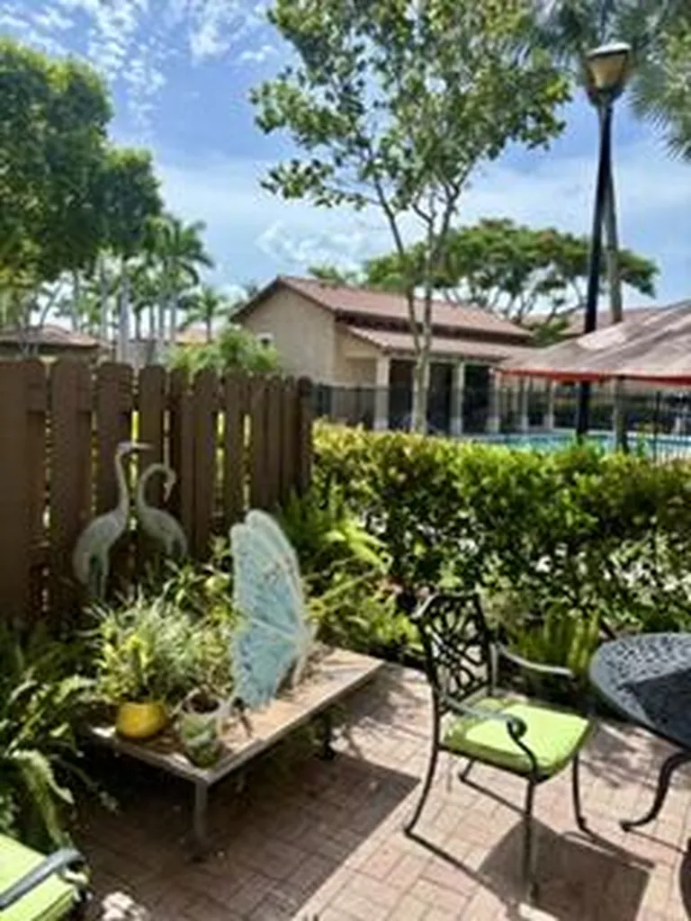 6898 Julia Gardens Drive Coconut Creek FL 33073
