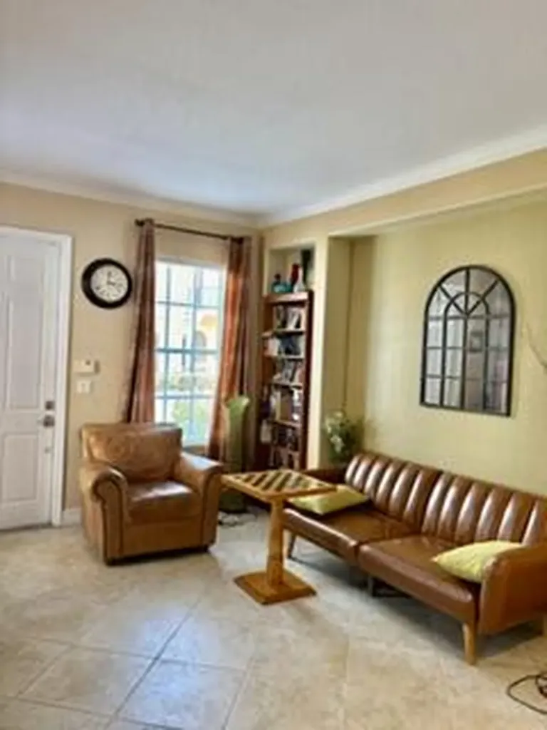 6898 Julia Gardens Drive Coconut Creek FL 33073