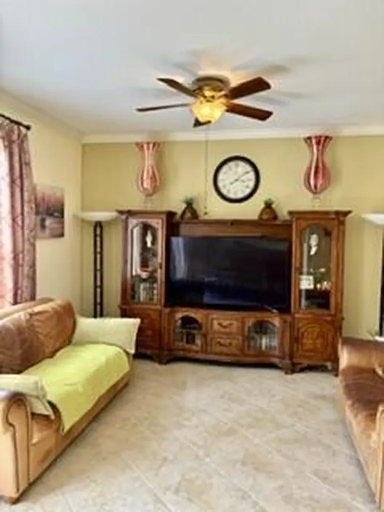 6898 Julia Gardens Drive Coconut Creek FL 33073