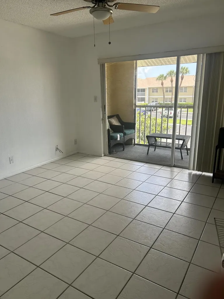 1537 SE Royal Green Circle SE Port St Lucie FL 34952