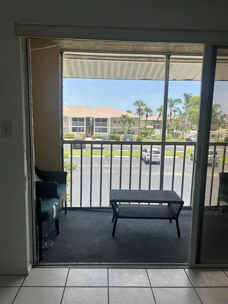 1537 SE Royal Green Circle SE Port St Lucie FL 34952