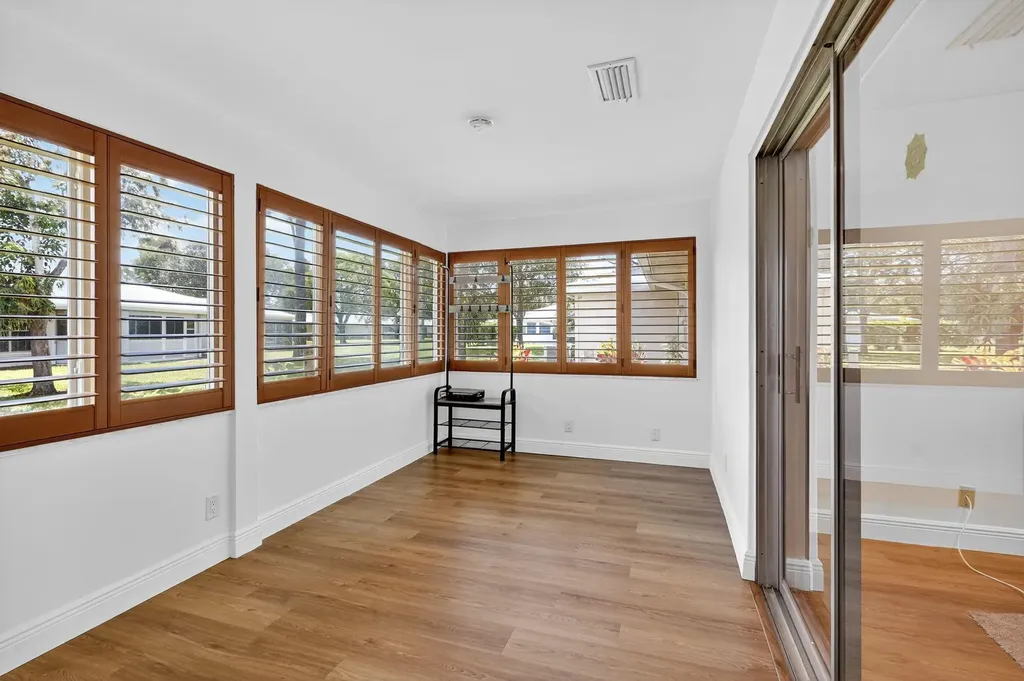 448 Franconia Circle Lake Worth FL 33467