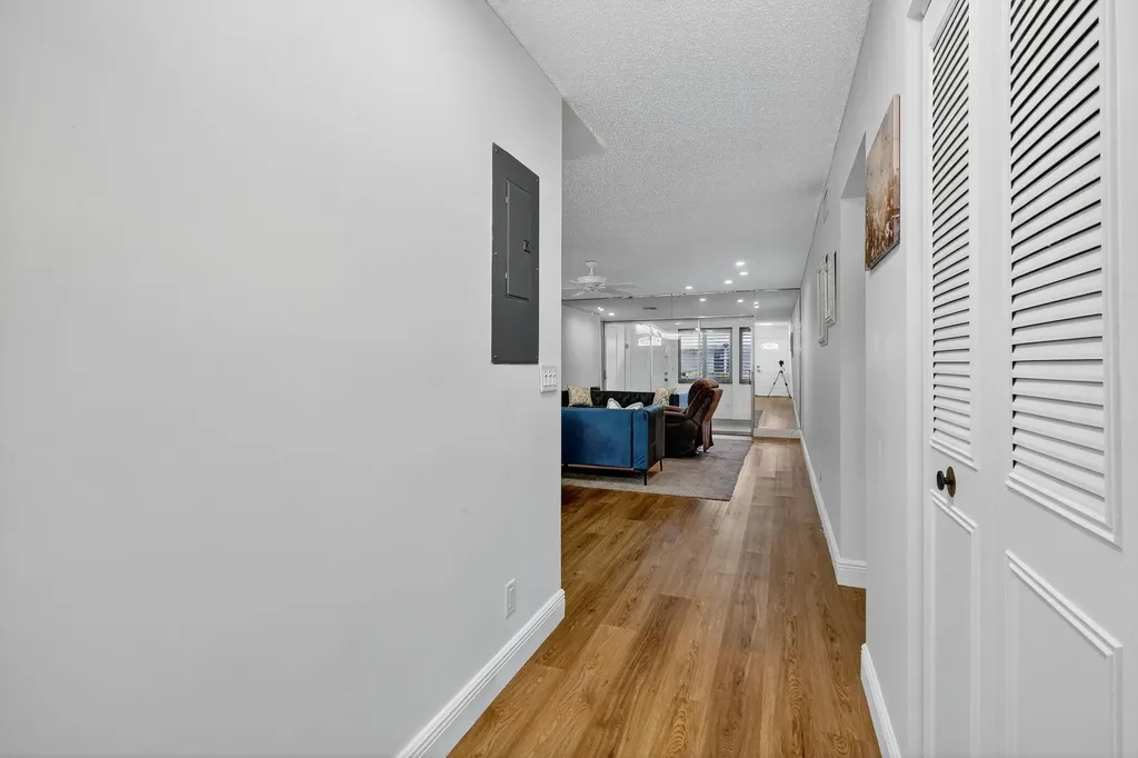 448 Franconia Circle Lake Worth FL 33467