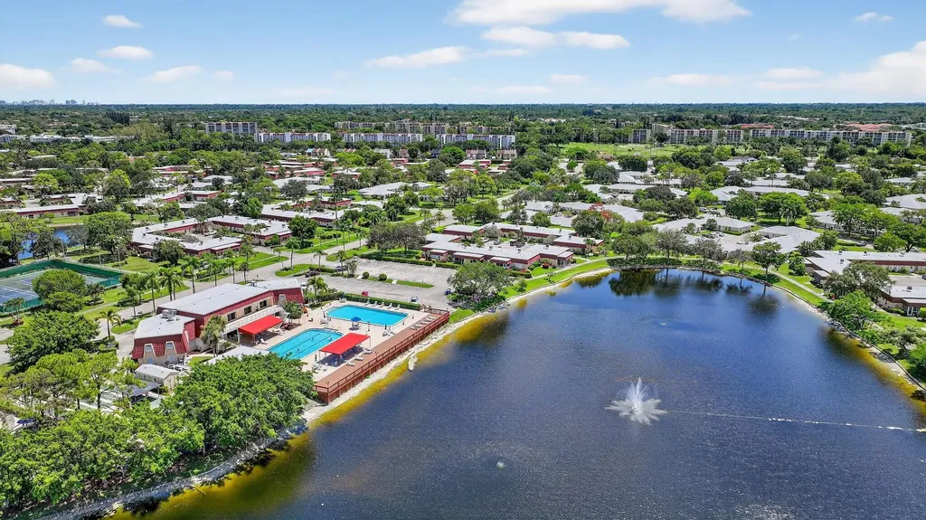 448 Franconia Circle Lake Worth FL 33467