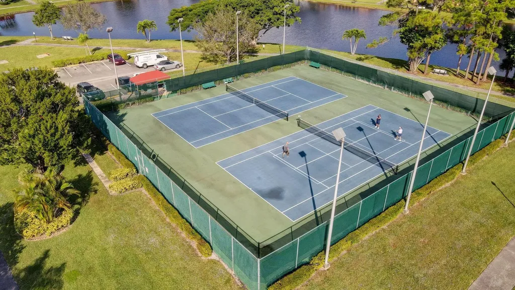 448 Franconia Circle Lake Worth FL 33467