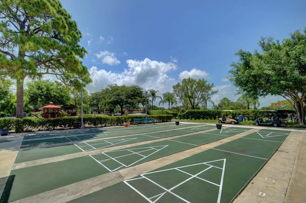 448 Franconia Circle Lake Worth FL 33467