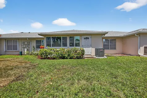 448 Franconia Circle Lake Worth FL 33467