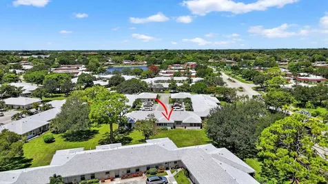 448 Franconia Circle Lake Worth FL 33467