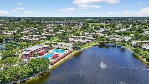 448 Franconia Circle Lake Worth FL 33467