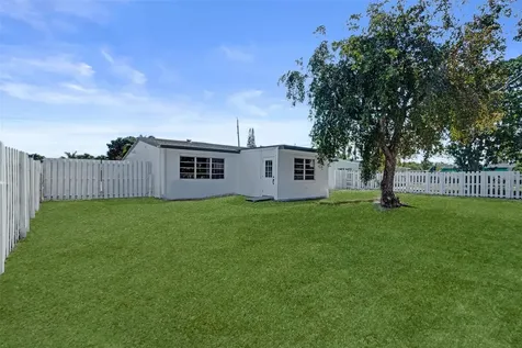1437 SW 1st Avenue Deerfield Beach FL 33441
