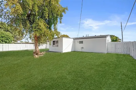 1437 SW 1st Avenue Deerfield Beach FL 33441
