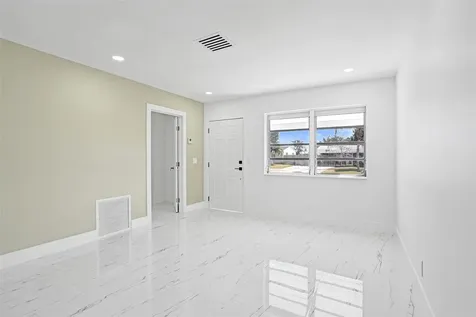 1437 SW 1st Avenue Deerfield Beach FL 33441