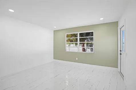 1437 SW 1st Avenue Deerfield Beach FL 33441