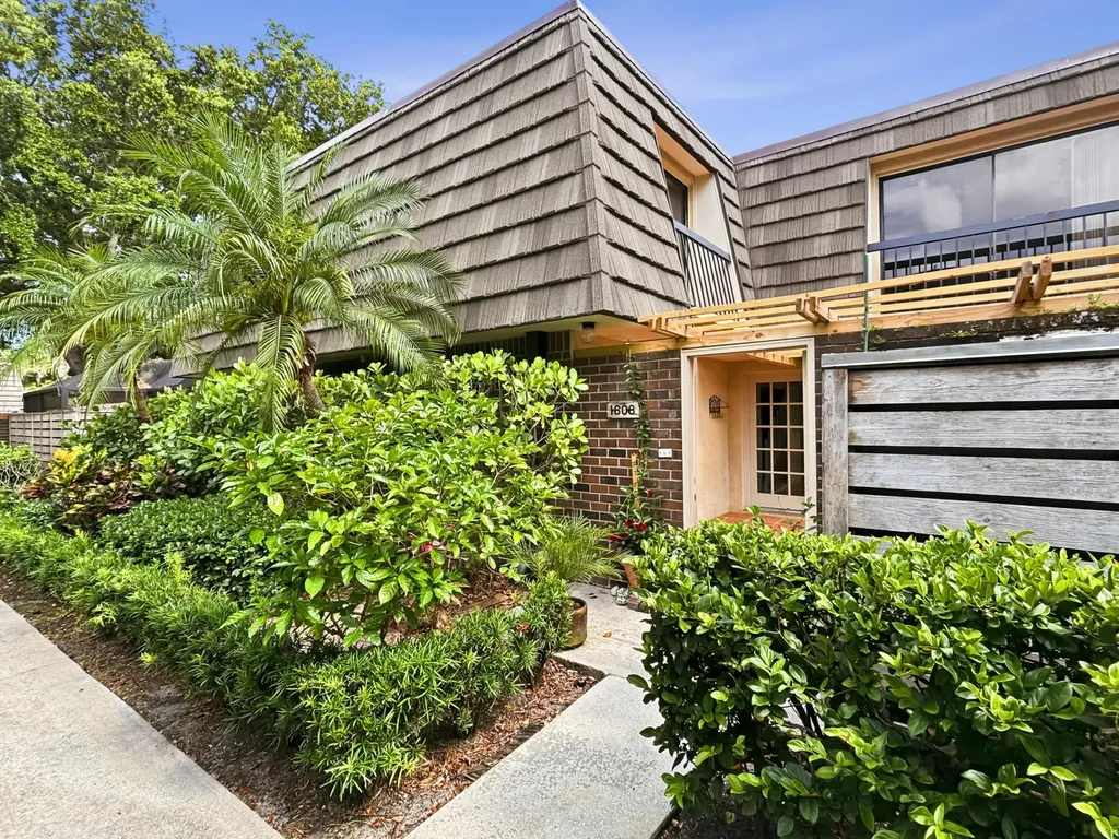 1608 16th Terrace Palm Beach Gardens FL 33418