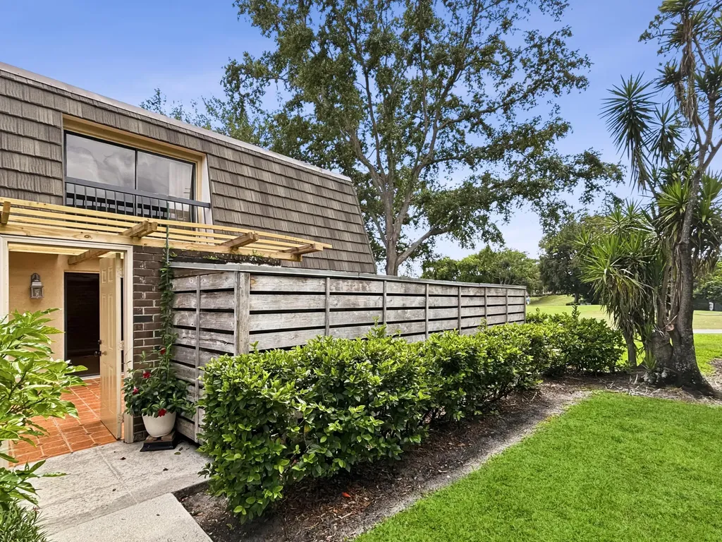 1608 16th Terrace Palm Beach Gardens FL 33418