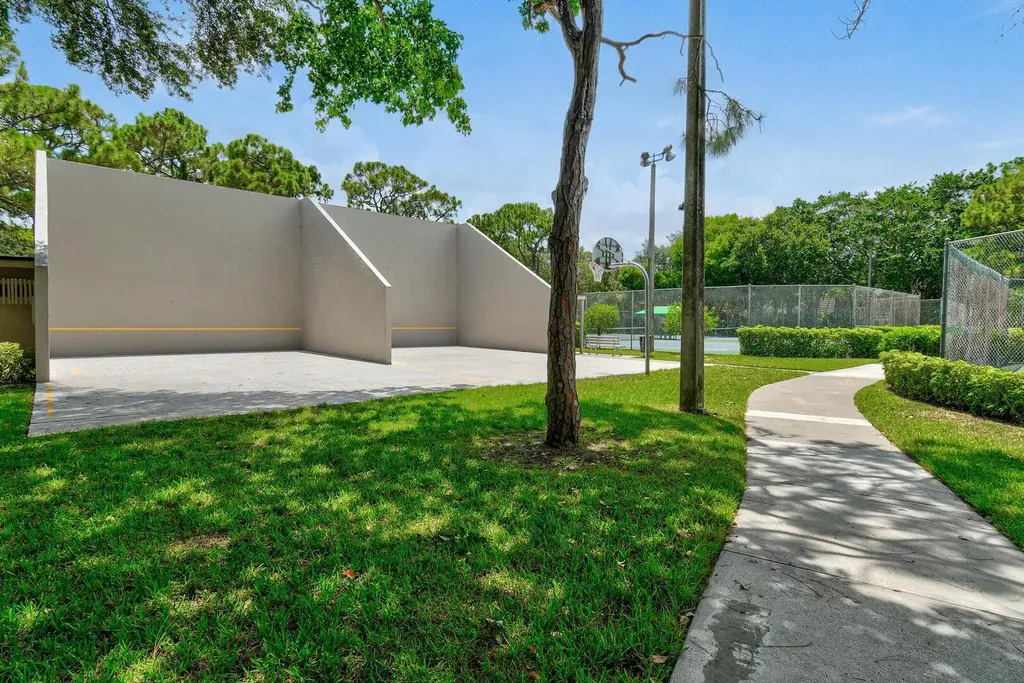 1608 16th Terrace Palm Beach Gardens FL 33418