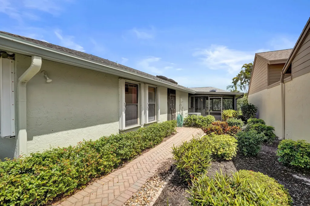 2395 NW 15th Street Delray Beach FL 33445