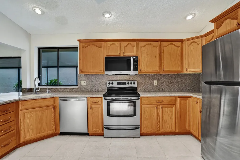 2395 NW 15th Street Delray Beach FL 33445