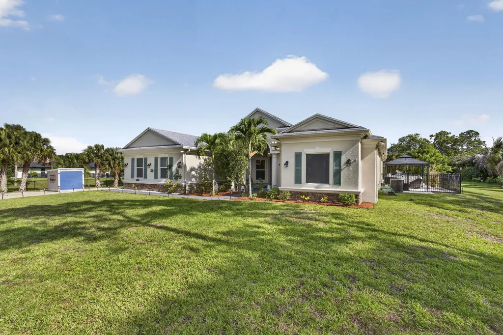 17070 N 90th Street N The Acreage FL 33470