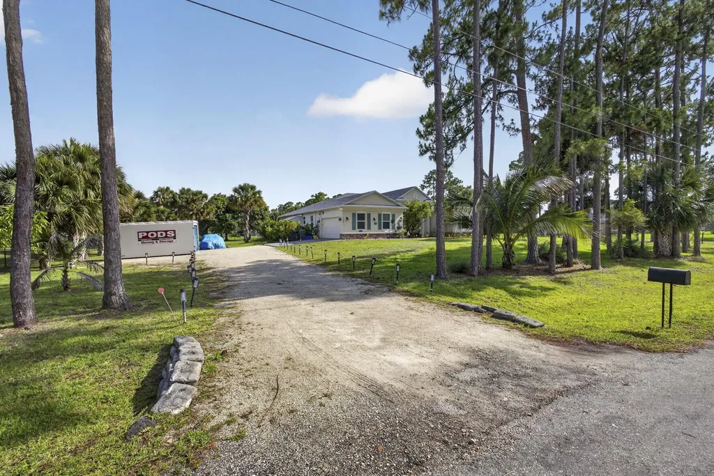 17070 N 90th Street N The Acreage FL 33470
