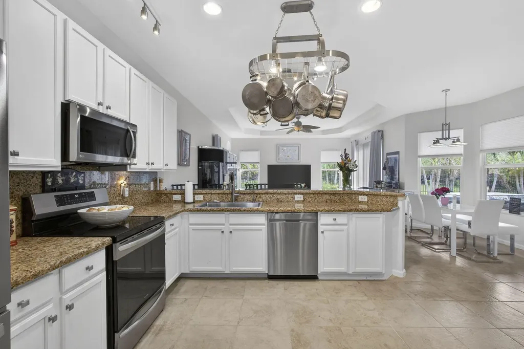 17070 N 90th Street N The Acreage FL 33470