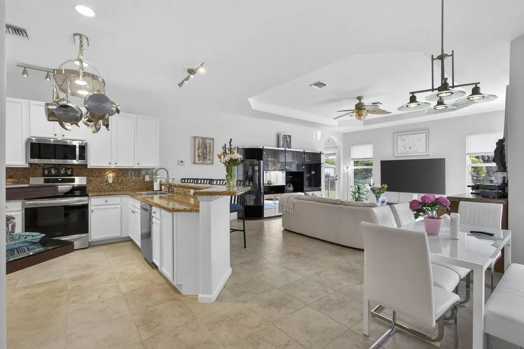 17070 N 90th Street N The Acreage FL 33470