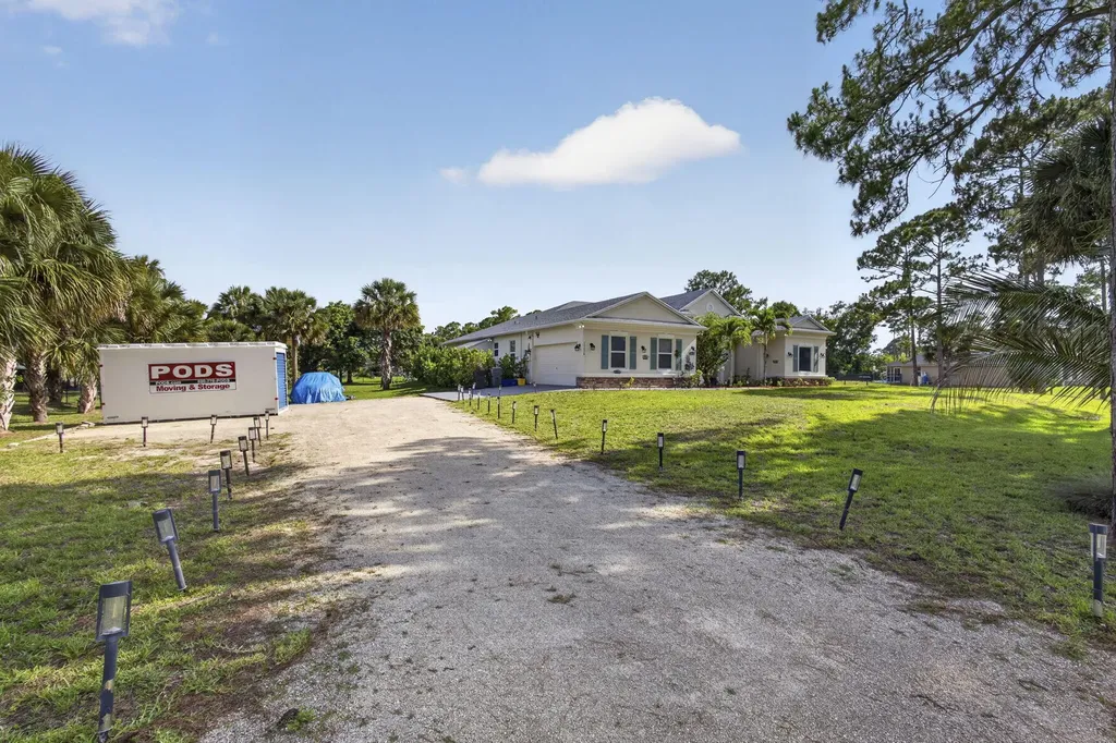 17070 N 90th Street N The Acreage FL 33470