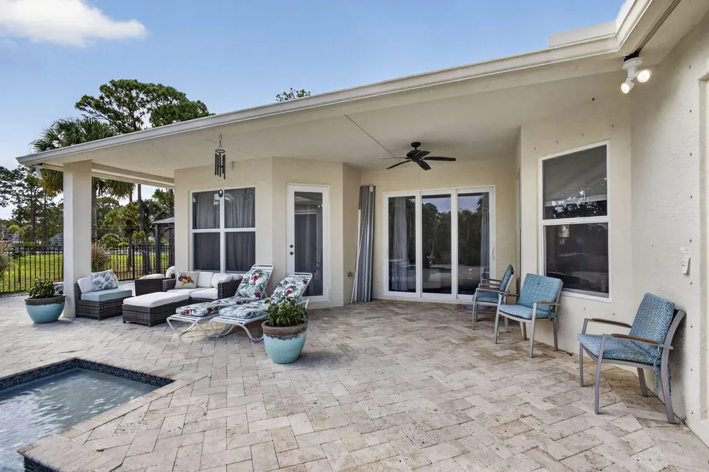 17070 N 90th Street N The Acreage FL 33470