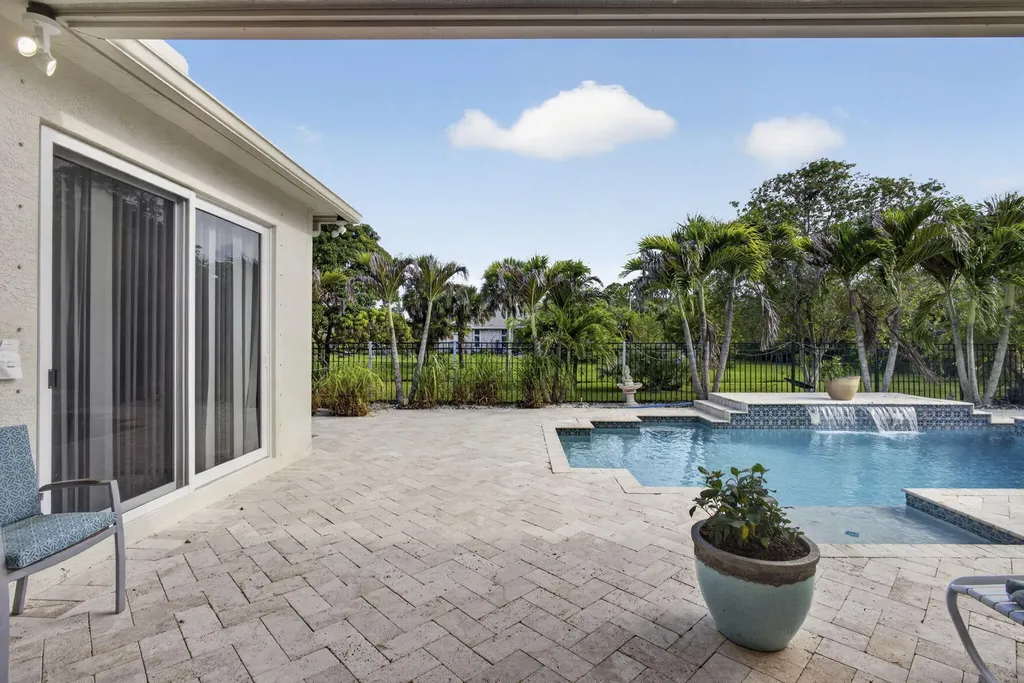 17070 N 90th Street N The Acreage FL 33470
