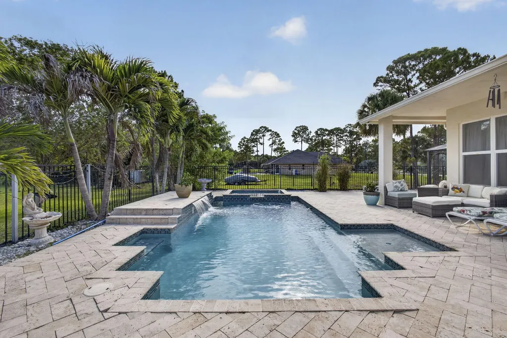 17070 N 90th Street N The Acreage FL 33470