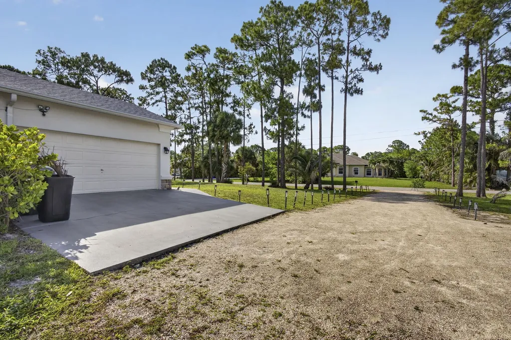 17070 N 90th Street N The Acreage FL 33470