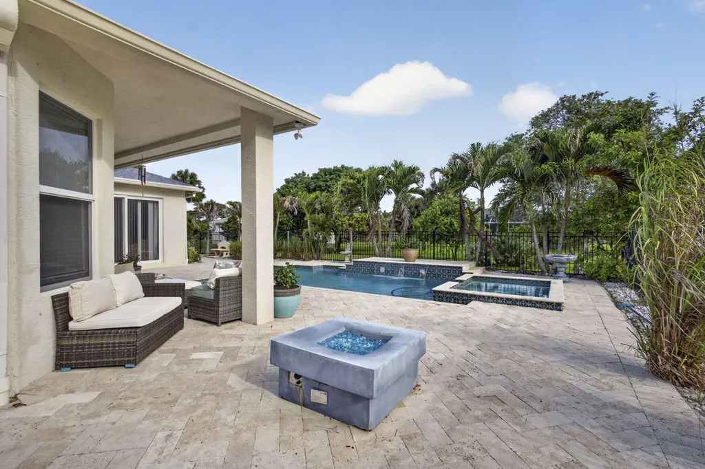 17070 N 90th Street N The Acreage FL 33470